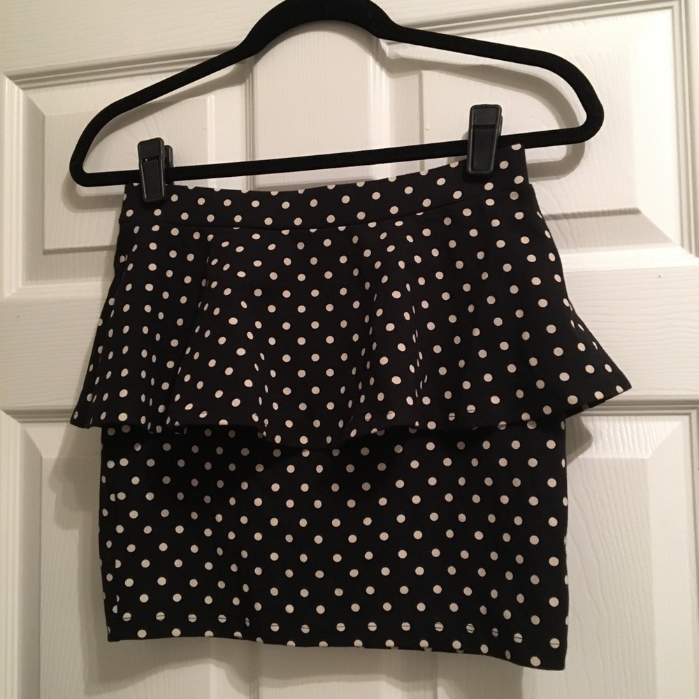 NWOT Forever 21 Polka Dot Peplum Skirt